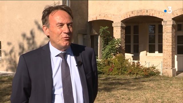 Projet de Cité muséale à Château-Chinon смотреть онлайн
