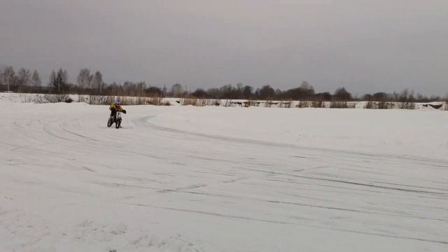 Ледовые заезды на шипах. Пермь. 8.01.2021 смотреть онлайн