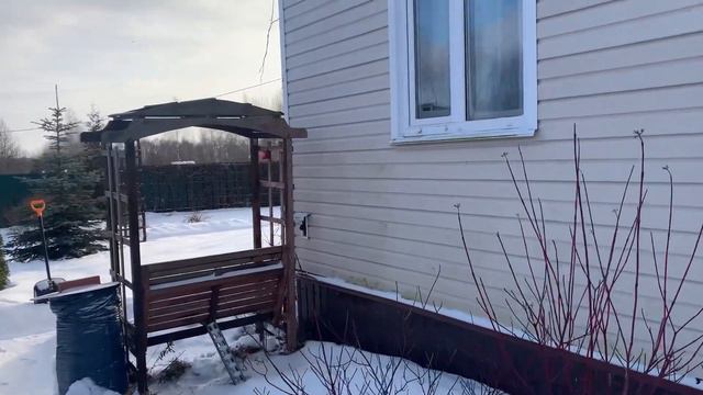 Мороз крепчает. Дом совсем не держит тепло