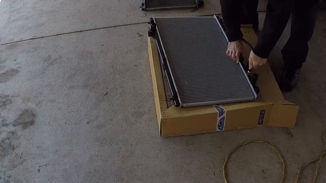 How to Replace a Radiator in a Lexus Rx300 смотреть онлайн