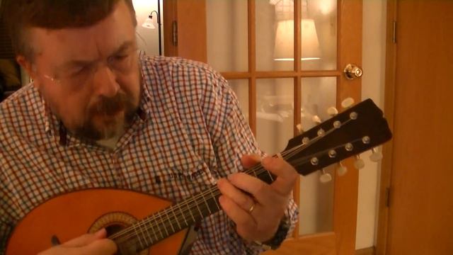 Willard Losinger Performs Bourrée I & II by J.S. Bach on the Mandolin смотреть онлайн