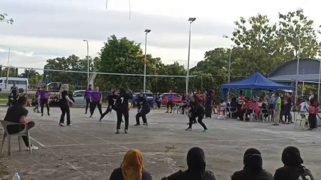 SUKUAKHIR WANITA
KEJOHANAN BOLA TAMPAR OPEN BELURAN
XTREME VT KK VS RAUDHAH LD смотреть онлайн