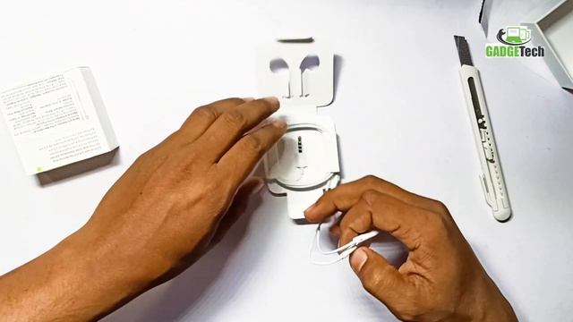 Unboxing of Apple EarPods with 3.5mm Headphone (MNHF2ZM/A) Wired Headset with Mic смотреть онлайн