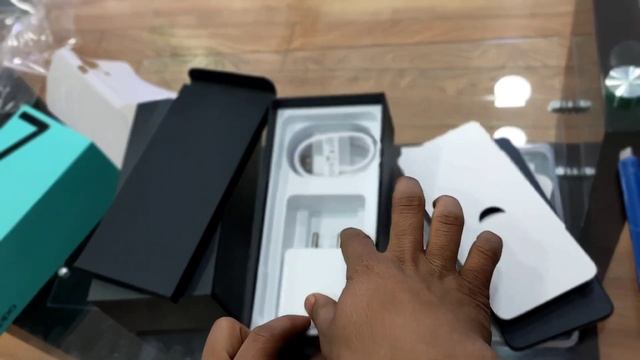 Oppo Reno 7 Pro 5G Black Color Unboxing смотреть онлайн