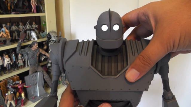 Mondo THE IRON GIANT Deluxe Figure Review
