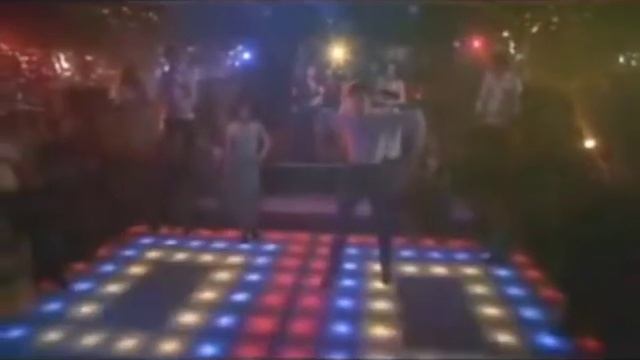 Michael Jackson, John Travolta, Bee Gees смотреть онлайн