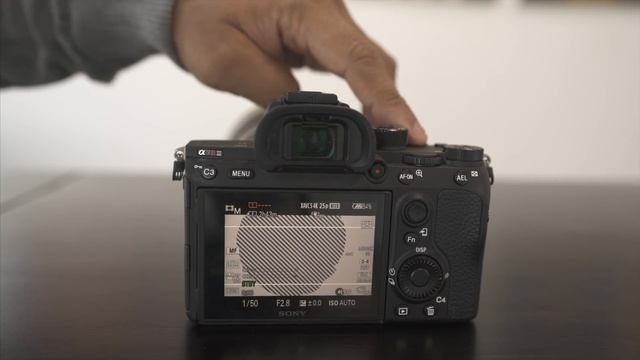 How to set Custom White Balance in Sony Alpha Cameras! смотреть онлайн