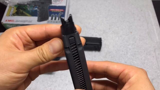 KWC Taurus PT24/7 co2ガスガン смотреть онлайн