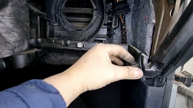 Замена мотор печки Фольксваген Поло/VW Polo смотреть онлайн