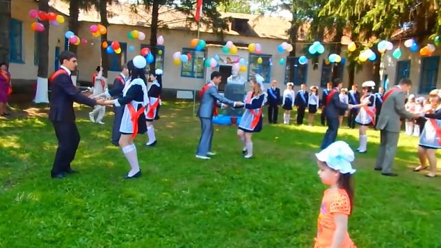 Танец на последний звонок 2015год смотреть онлайн