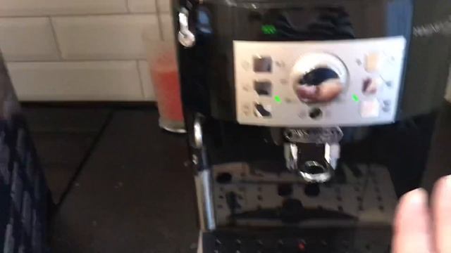 Обзор кофемашины Delonghi ECAM 22.114.B