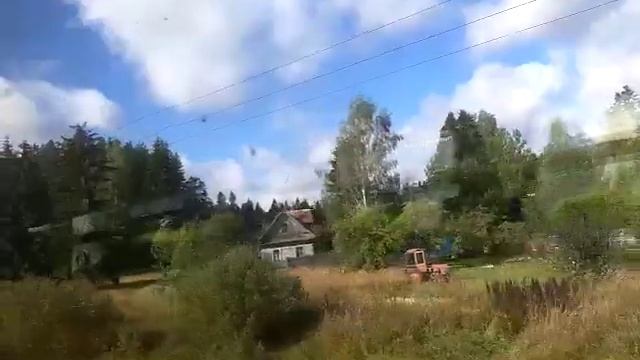 Электропоезд ЭТ2М-035 "Юбилейный" маршрут: "Санкт-Петербург-Балтийский - Луга-1". смотреть онлайн