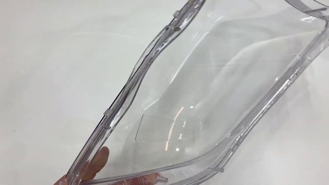 Стекло фары левое Toyota Avensis 2 T250 2006-2008 рестайлинг