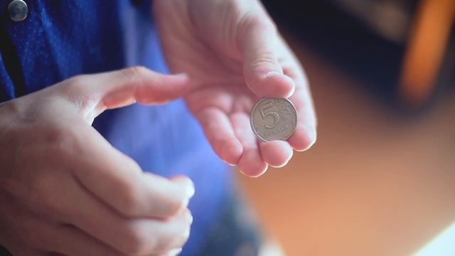 ТОП 3 ФОКУСА С МОНЕТАМИ которые должен знать каждый :: Фокусы для начинающих смотреть онлайн