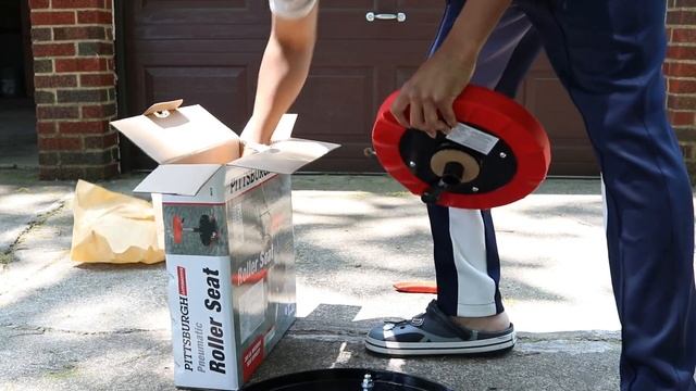 Harbor Freight | Pittsburgh Pneumatic Roller Seat review смотреть онлайн