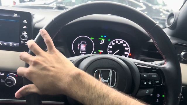 Honda Vezel Hybrid Z Play Edition (e-HEV) 2021 Review - Interior And Exterior Details