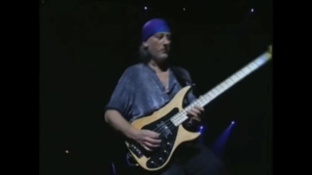 Roger Glover - Bass Guitar Solo смотреть онлайн