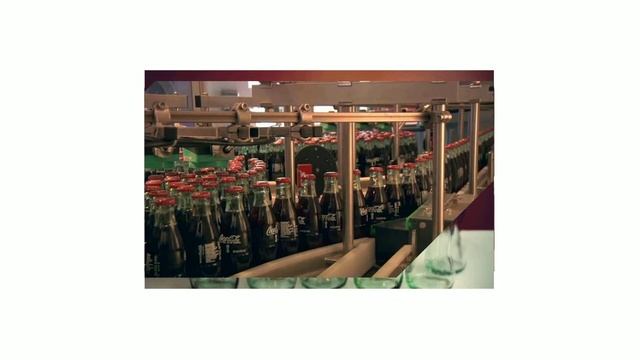 Стеклянная бутылка колы - сладкий вкус детства смотреть онлайн