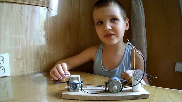 Электрический генератор из моторчика. Как из 3х вольт сделать 12 смотреть онлайн