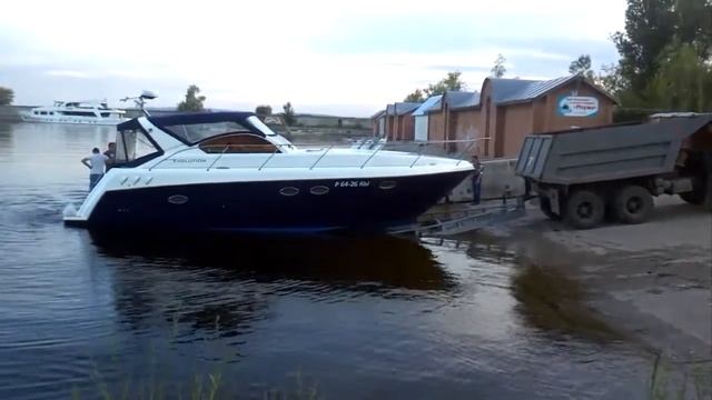 спуск на воду катера смотреть онлайн