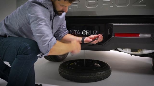 Accessing the Spare Tire | Hyundai смотреть онлайн