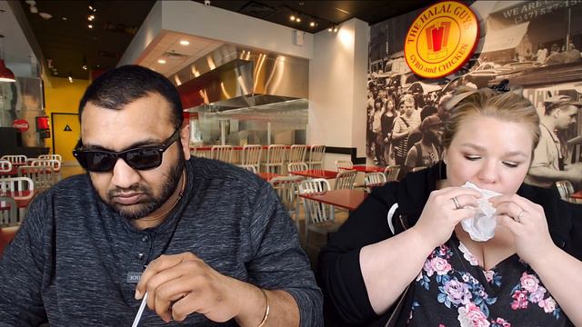 HALAL GUYS COMBO PLATTER FOOD REVIEW смотреть онлайн