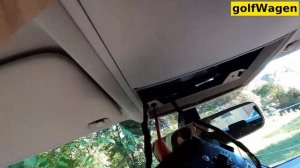 Снятие центрального плафона освещения VW Golf 7