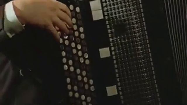 "Native's Dance"(Villa-Lobos) - a fiery virtuosic performance on bayan by Friedrich Lips смотреть онлайн