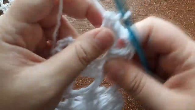 МК. Очень красивая шаль крючком смотреть онлайн
