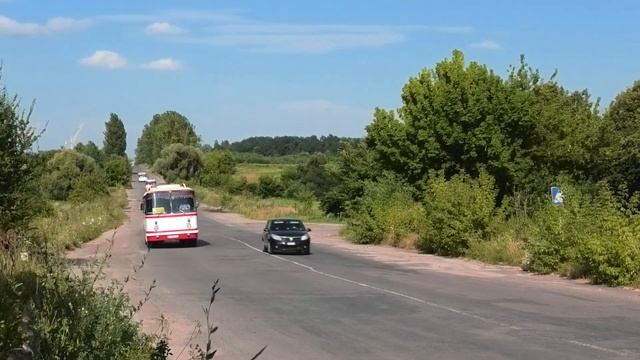Колона автобусів ЛАЗ-695, село Караєвичі смотреть онлайн