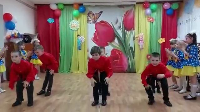 Танец "В роще пел соловушка" смотреть онлайн