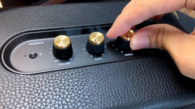 Marshall Kilburn II - The Best Portable Bluetooth Speaker смотреть онлайн