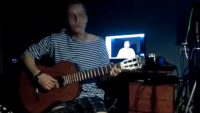 Парень поет и играет на гитаре | Песня о любви смотреть онлайн