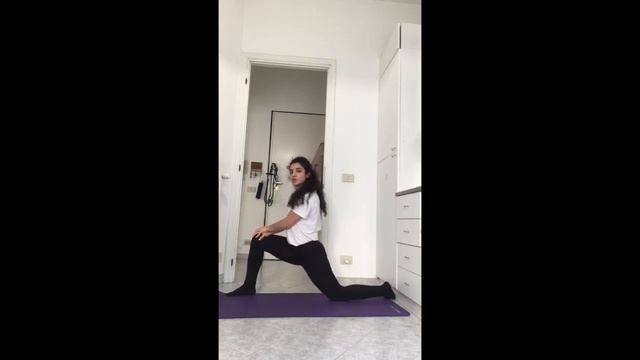 Stretching NORA Bimbi смотреть онлайн