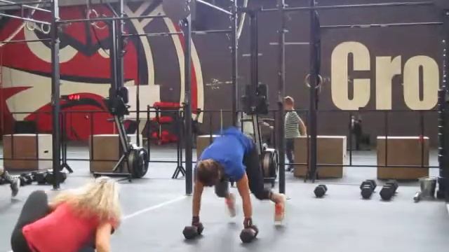 Иванова Екатерина, 19 лет, 86 берпи за 7 мин ( гантели по 5 кг) смотреть онлайн