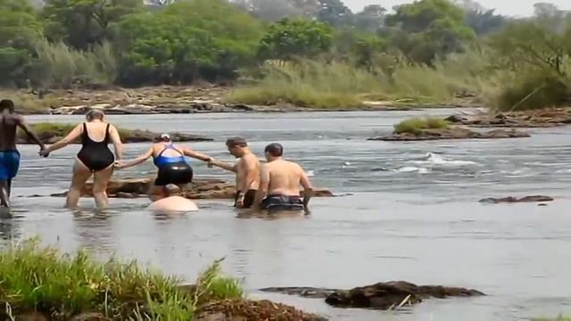 Victoria Falls - swim to Livingstone Island смотреть онлайн