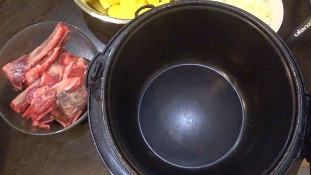 Бараньи ребра томленые с луком в мультиварке смотреть онлайн
