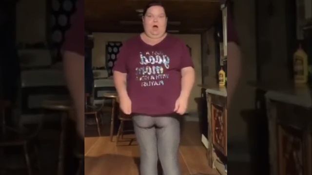 Спереди жоп* и сзади жоп*