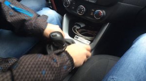 Снятие ручки КПП Kia Ceed JD