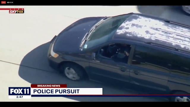 FULL COVERAGE: Suspect in custody following police chase in Los Angeles area смотреть онлайн