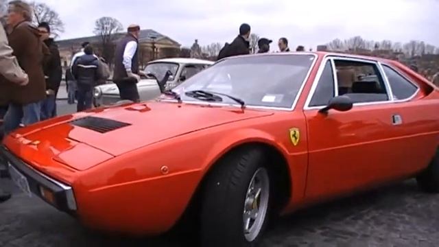 ferrari dino 308 gt / 4... смотреть онлайн