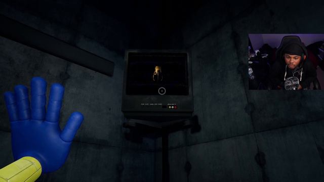 BIG DADDY HUGGY ALMOST GOT ME | POPPY PLAYTIME CHAPTER 1 смотреть онлайн