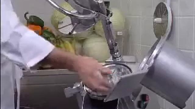 Нарезка кубиками помидоров 10х10х10 мм_RG HALLDE_Tomato Dice 10x10x10 Mm_ROVABO