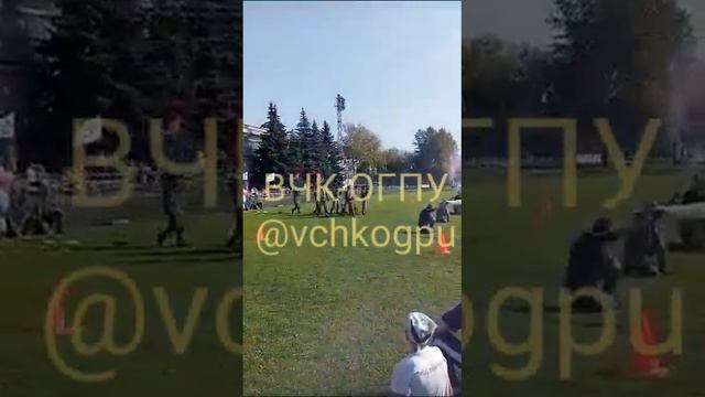 Попали? П...ц, скорее врача! Где врач? смотреть онлайн