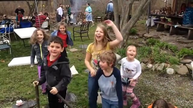 Дети летают и прыгают :) смотреть онлайн