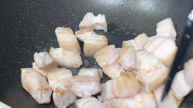 這才是紅燒肉的正確做法，肥而不膩，軟糯入味，不等看完我就餓了【阿朝哥美食 】#紅燒肉 #紅燒肉做法 смотреть онлайн