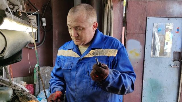 Мерседес Вито 638 замена прокладки ГБЦ OM 601 970 2 3TD смотреть онлайн