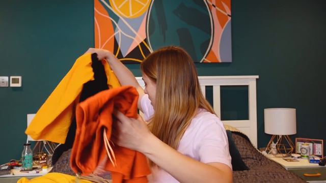MASSIVE Wardrobe Clear Out! (Capsule Wardrobe - Project 333) смотреть онлайн