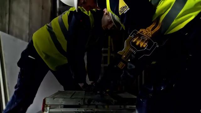 Саблен трион акумулаторен Dewalt DCS388T2, DCS388N, XR Flexvolt 54V, 6 0Ah смотреть онлайн