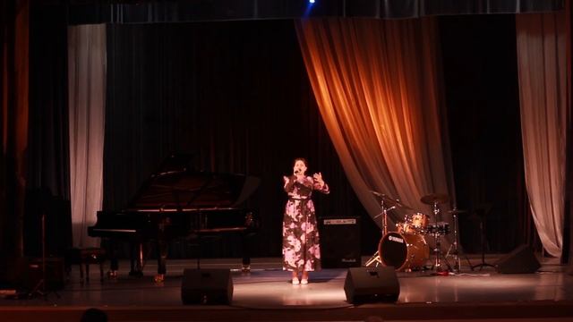 Дле Яман (Комитас ) исполняет Рая Мовсисян смотреть онлайн